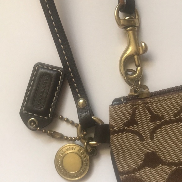 Coach Small Wristlet - Picture 2 of 12